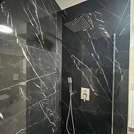Entire In With Parking Apartment Frascati